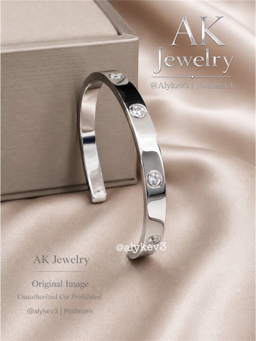 💎LUXURY White Gold Open Style Silver CZ Stones Bracelet, Bangle